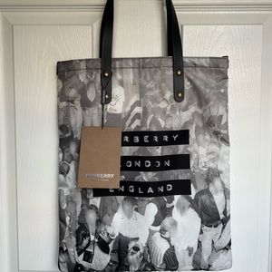 NWT Burberry Logo Club Print Nylon Tote